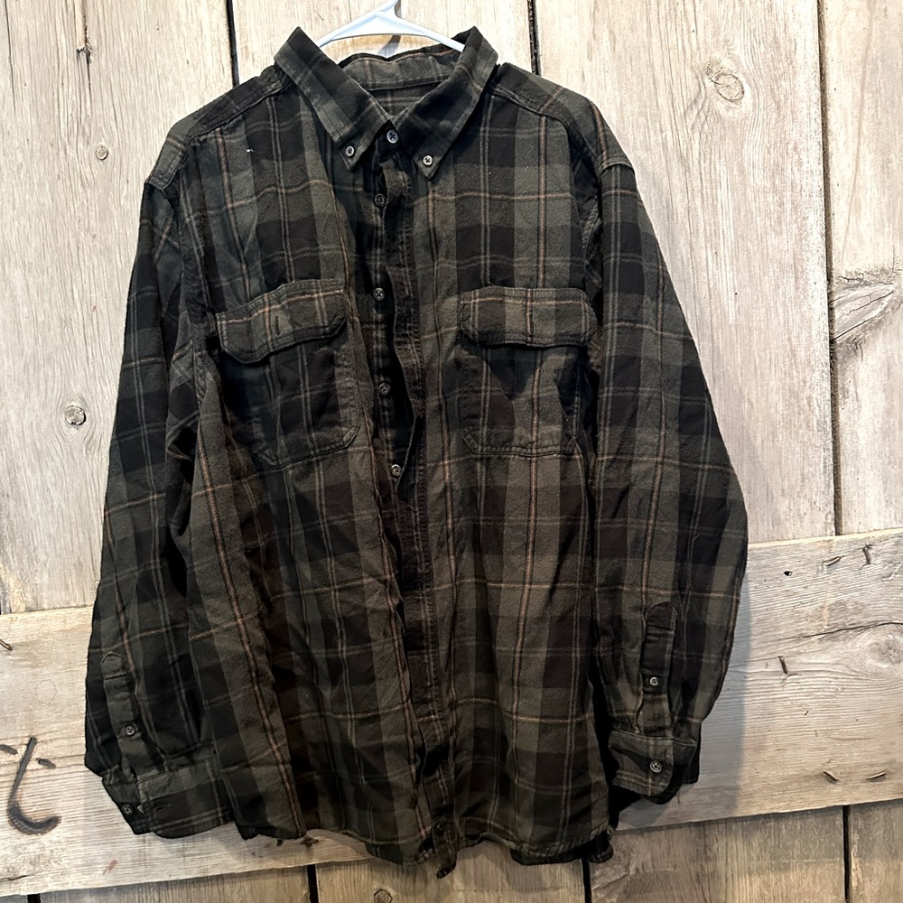 Men’s plaid shirt